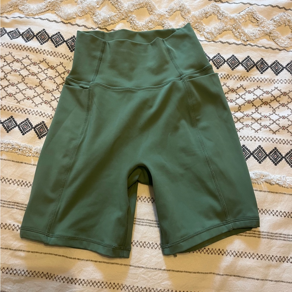 P’tula Yvette Green Moss bike shorts